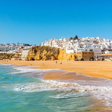 Апартаменты Albufeira Downtown With Pool By Homing Экстерьер фото