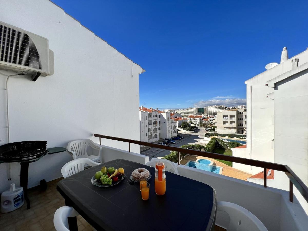 Апартаменты Albufeira Downtown With Pool By Homing Экстерьер фото